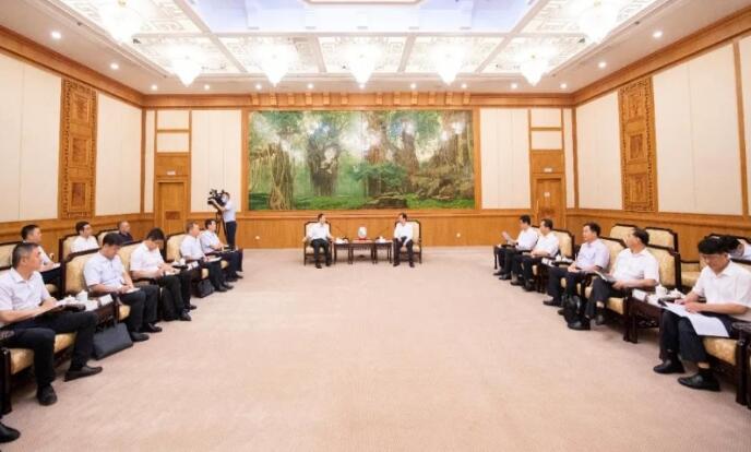 中核集團(tuán)總經(jīng)理、黨組副書記顧軍與福建省委副書記、代省長王寧會談