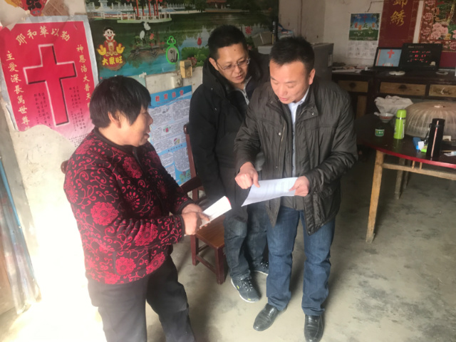 張紅軍：用真心，換真情，扶真貧