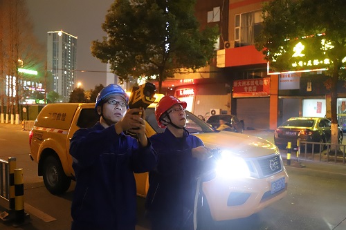 國(guó)網(wǎng)寧波市鄞州區(qū)供電：夜間特巡測(cè)溫線路，保障安全可靠供電
