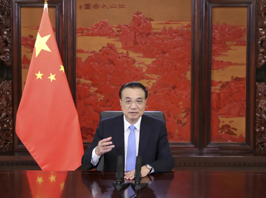 李克強(qiáng)談能源發(fā)展：一手做“減法”，一手做“加法”