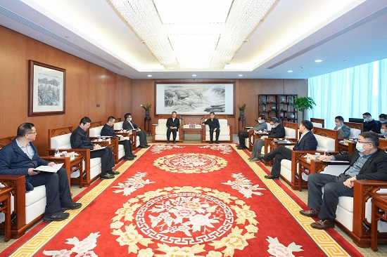 舒印彪鄧建玲會(huì)見(jiàn)哈電集團(tuán)董事長(zhǎng)曹志安、總經(jīng)理吳偉章