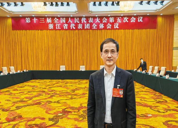 【兩會(huì)】電力為打造現(xiàn)代化濱海大都市注入動(dòng)能——訪全國(guó)人大代表、浙江省寧波市經(jīng)濟(jì)和信息化局局長(zhǎng)張世方