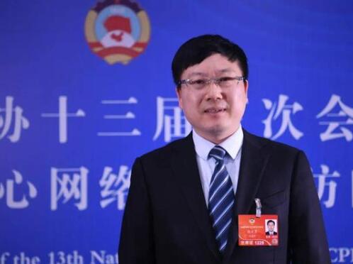 【兩會(huì)】云南聯(lián)通總經(jīng)理張?jiān)朴拢喊l(fā)揮通信央企數(shù)字經(jīng)濟(jì)發(fā)展主力軍作用，推進(jìn)5G公眾應(yīng)用健康發(fā)展