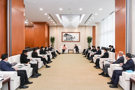 華能集團總經(jīng)理、黨組副書記鄧建玲會見常州市市長盛蕾