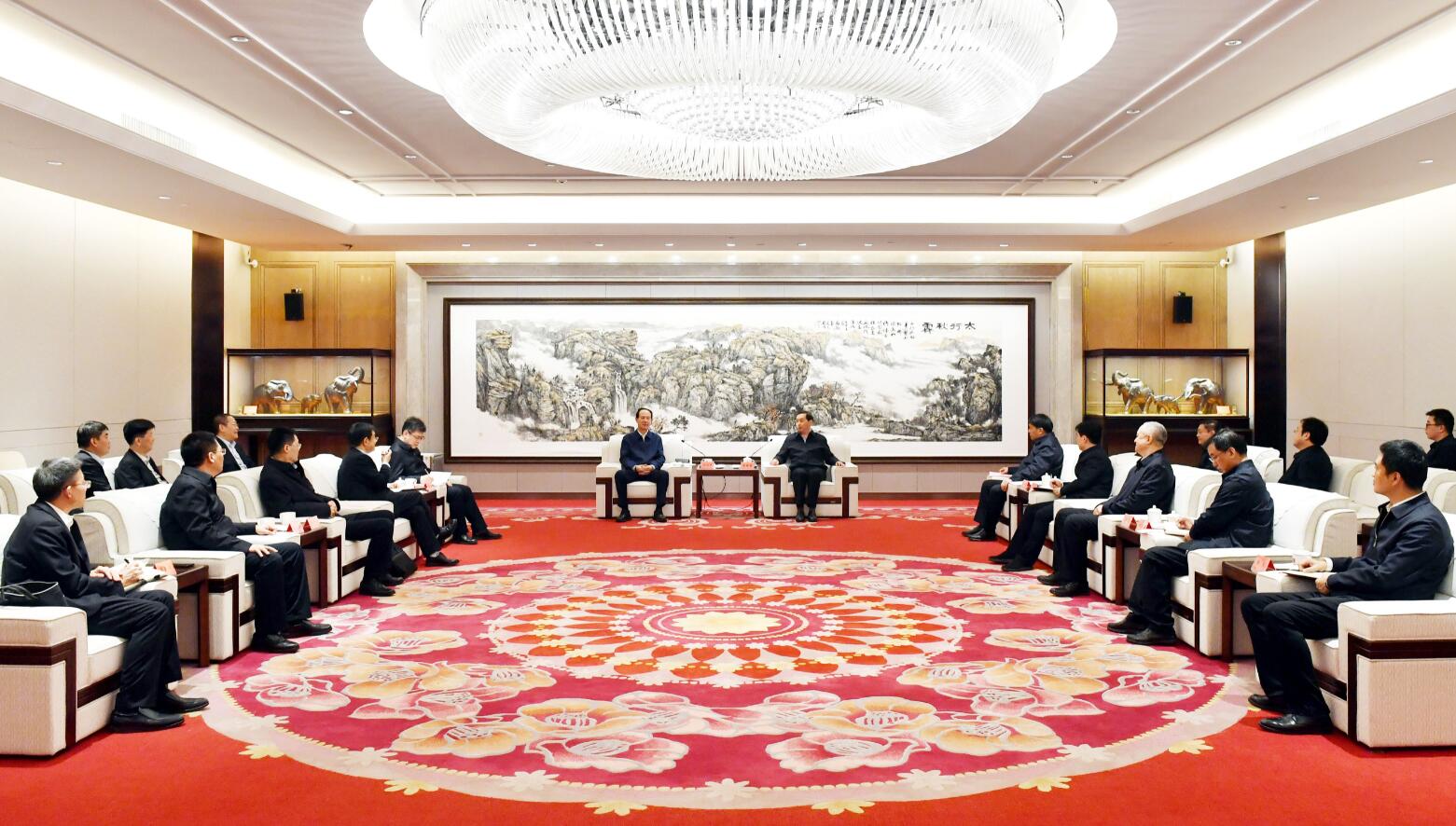 中國電建黨委書記、董事長丁焰章與河北省委常委、石家莊市委書記張超超會談