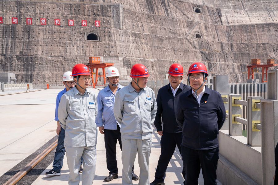 國(guó)資委黨建局局長(zhǎng)、央企團(tuán)工委書記姚煥調(diào)研白鶴灘水電站