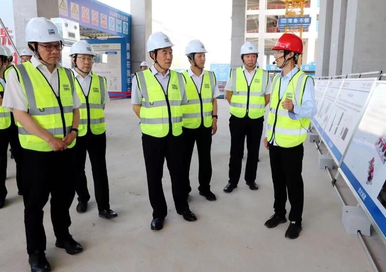 中國能建黨委副書記、總經理孫洪水到西北城建未來廣場A區(qū)項目開展安全生產督導