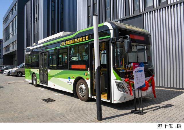 到2025年力爭發(fā)展燃料電池汽車超過10000輛，《上海交通領(lǐng)域氫能推廣應(yīng)用方案》發(fā)布