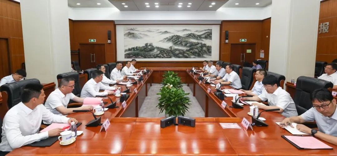中核集團(tuán)黨組副書記、總經(jīng)理顧軍會(huì)見蘇州市委副書記、市長(zhǎng)吳慶文一行