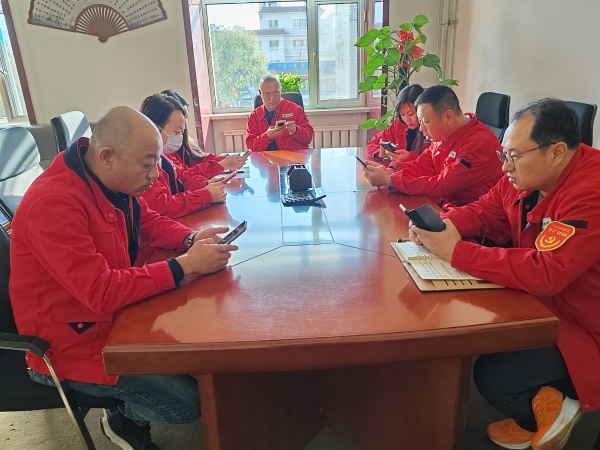 烏海市千里山供電公司：學(xué)習(xí)新細(xì)則，提升班組管理