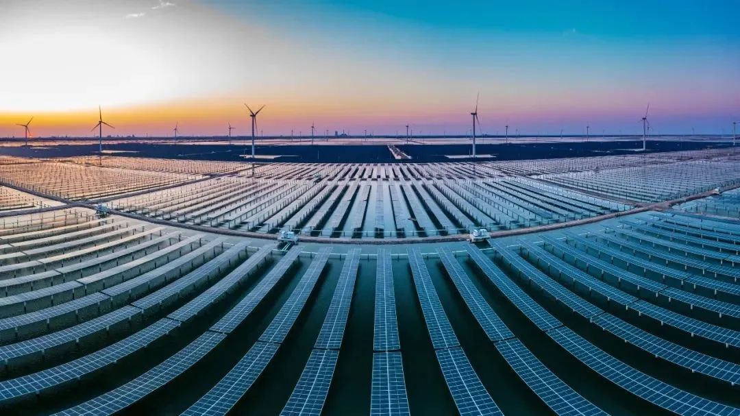 突破3億千瓦時，?；瘓F一期300MW光伏發(fā)電項目實現(xiàn)年度目標(biāo)