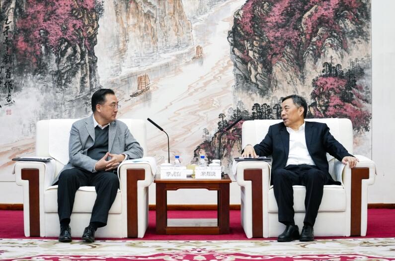 中國(guó)能建黨委書記、董事長(zhǎng)宋海良與華夏銀行黨委書記、董事長(zhǎng)李民吉會(huì)談