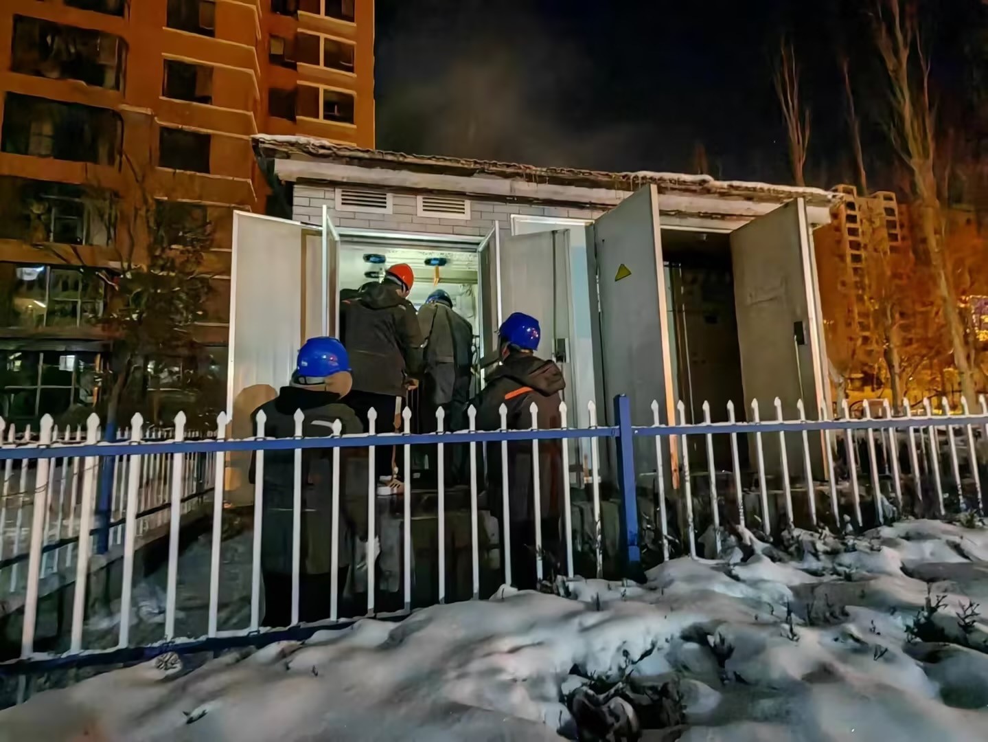 風雪來襲入冬寒，電力搶修送溫暖