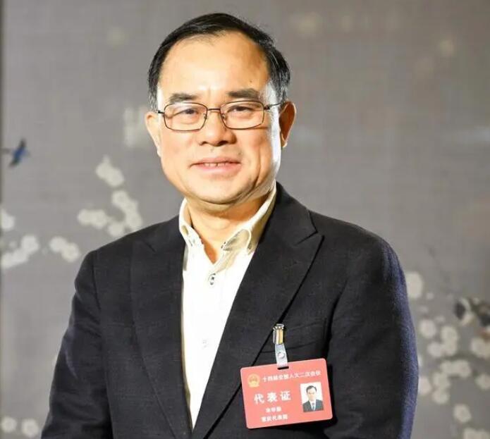 【兩會好聲音】全國人大代表、長安汽車董事長朱華榮：強化市場調節(jié)手段，進一步改善汽車消費環(huán)境