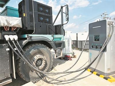 “1分鐘30度”，新能源重卡充電提速