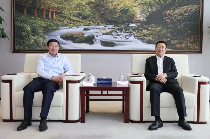 陜煤集團黨委書記、董事長張文琪會見中鐵十八局集團黨委書記、董事長閆廣天一行