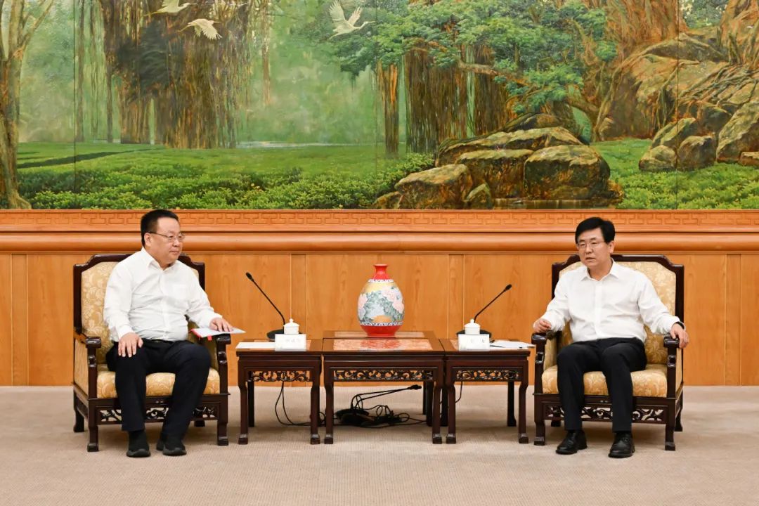 中核集團總經(jīng)理、黨組副書記申彥鋒拜會福建省委副書記、省長趙龍