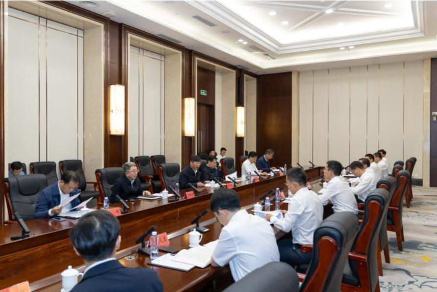 劉偉平、韓君調(diào)研三峽集團(tuán)內(nèi)蒙古區(qū)域工作