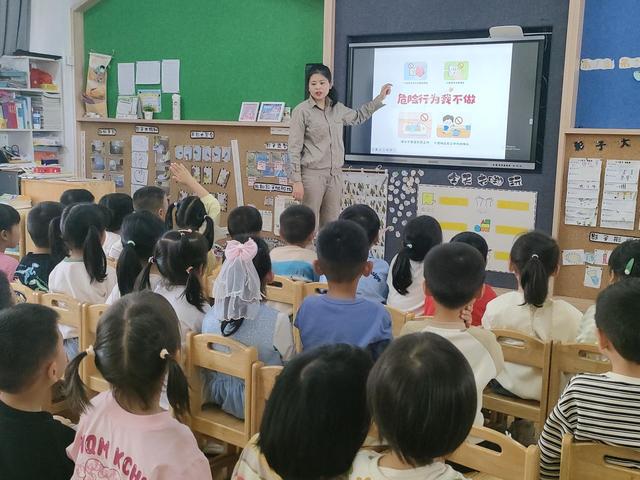 國網(wǎng)光澤縣供電公司電“亮”校園，安全“童”行