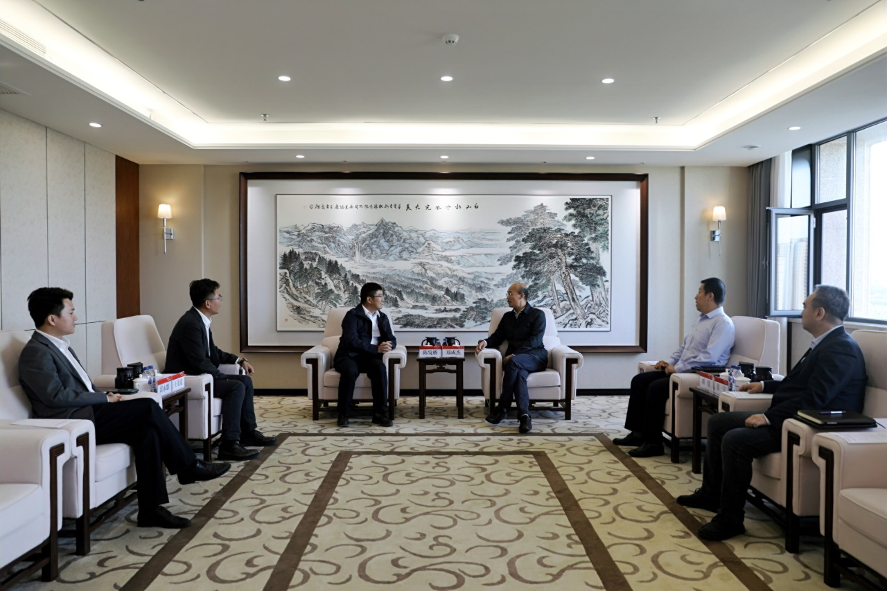 華電吉林公司總經(jīng)理鄭成杰會(huì)見(jiàn)明陽(yáng)智能副總裁、HPM總經(jīng)理陳發(fā)橋一行