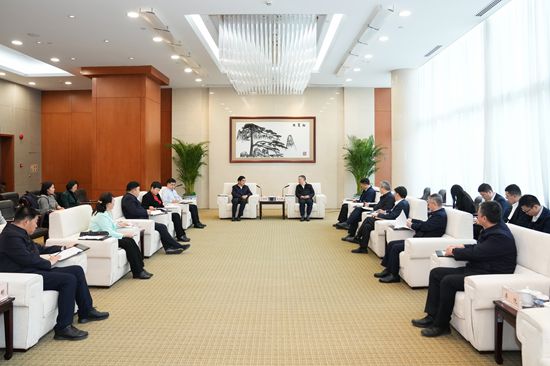 華能集團總經(jīng)理張文峰會見內蒙古自治區(qū)黨委常委、包頭市委書記丁繡峰