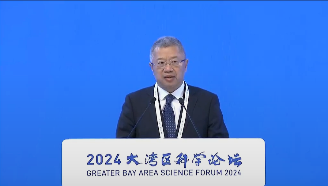 中國聯(lián)通總經(jīng)理簡勤：2030年，全球通用算力增長10倍，智算算力增長千倍