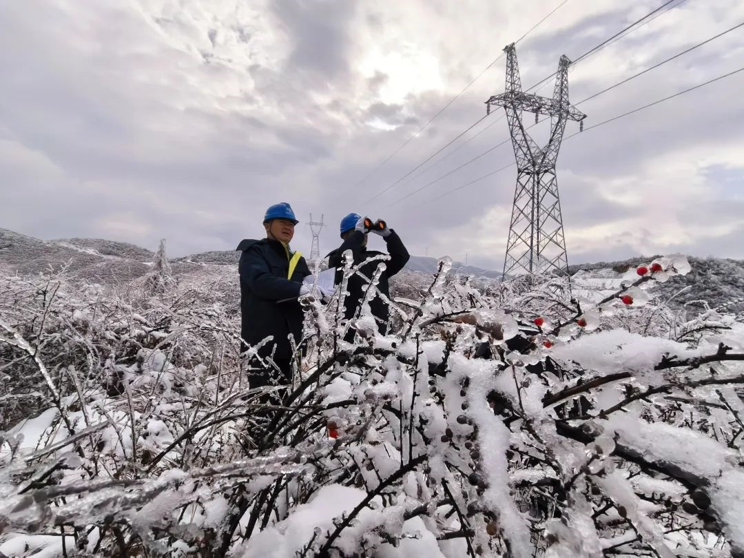 南方電網(wǎng)科技抗冰 讓冰雪“看得見、除得掉、防得住”