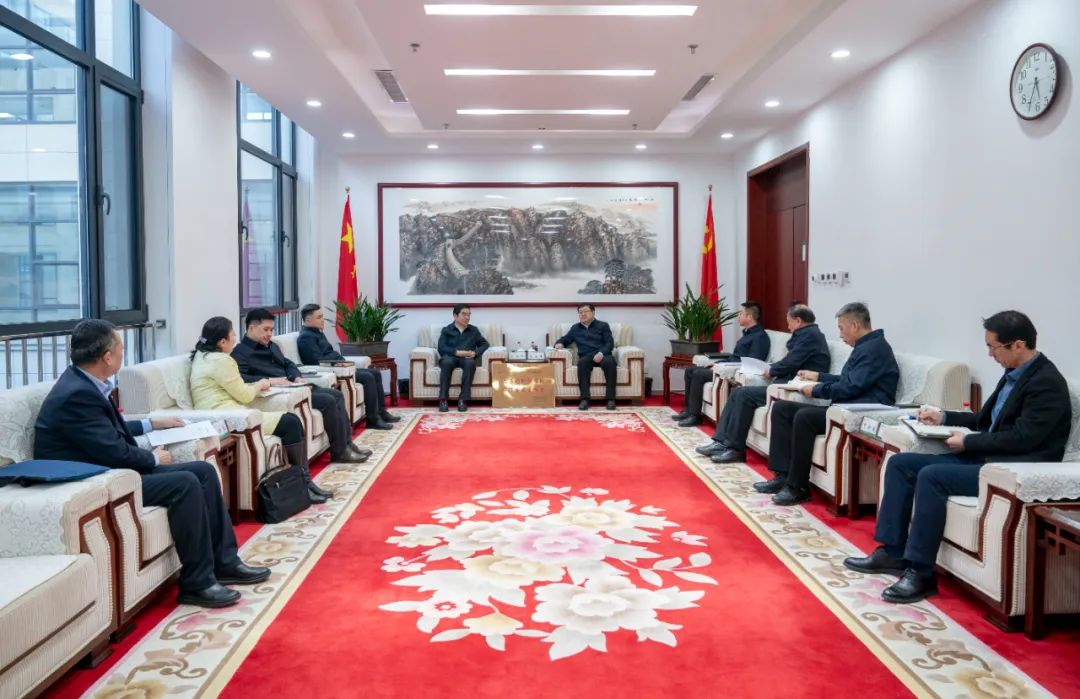 內(nèi)蒙古電力集團(tuán)與包頭市委、市政府交流座談